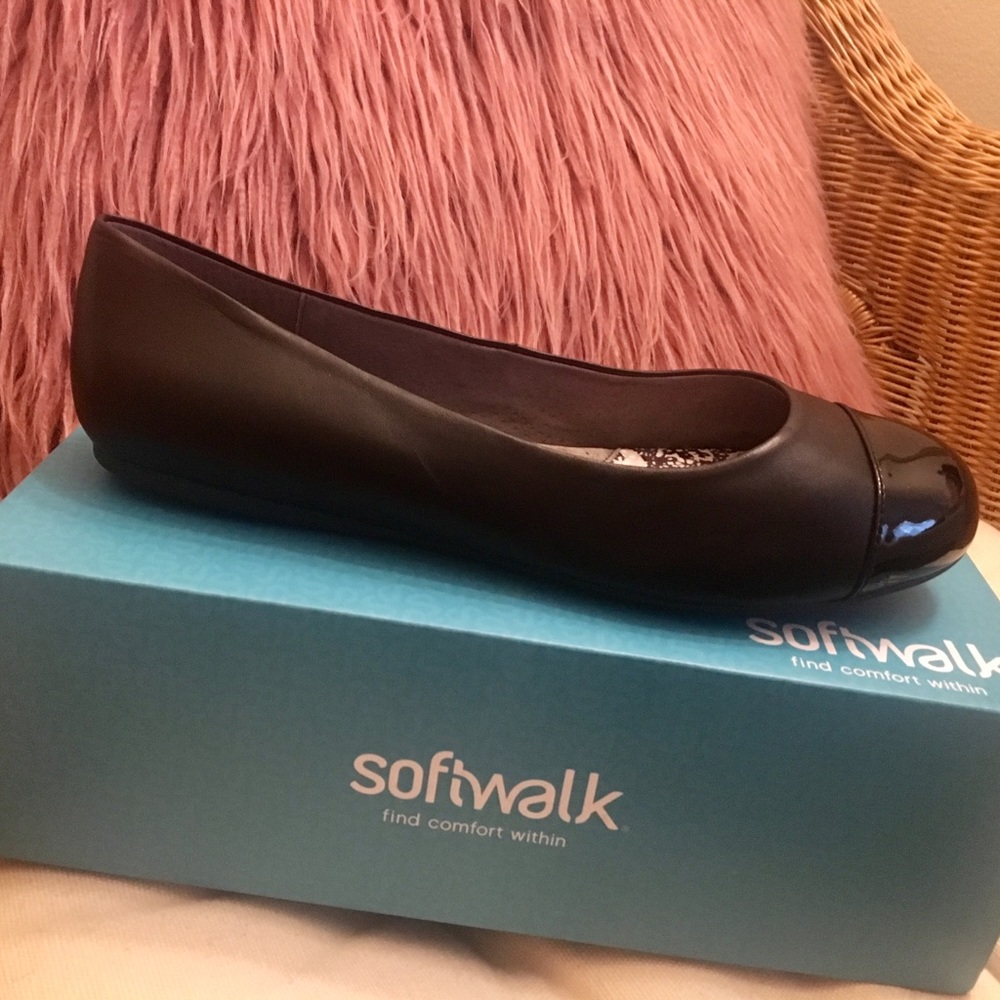 Softwalk Napa flats, size 11 W